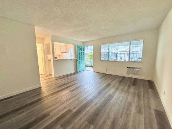 0BR/1BA Apartment on Hollis Avenue · Campbell photo 5