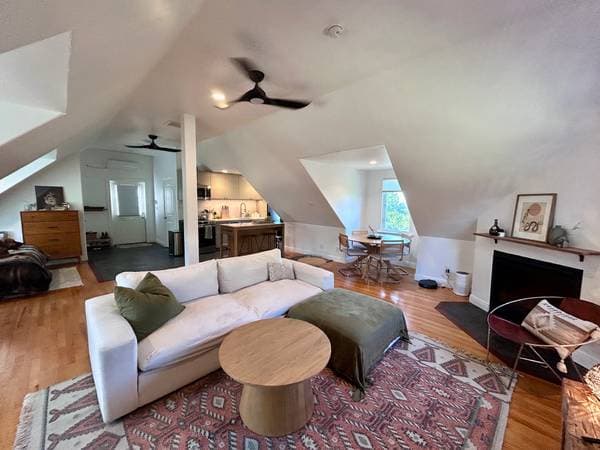 1BR/1BA Loft · Redwood Estates photo 2