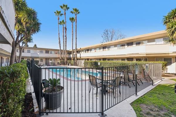 1BR/1BA Apartment on Meekland Ave · San Lorenzo photo 2