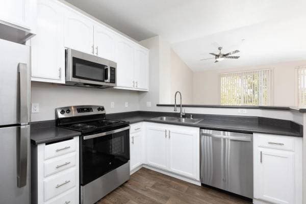 2BR/2BA Apartment on Casa Blanca Terrace · Danville photo 4