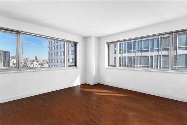 1190 Mission At Trinity Place photo 2