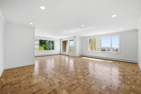 Crest Royal Apartments photo 3