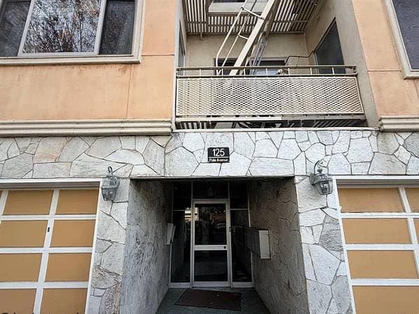 Presidio Terrace Newly Renovated, Top Floor Apartment! - Progressive photo 1