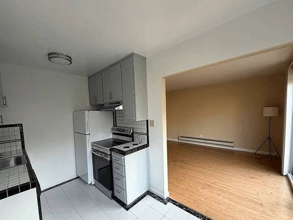Presidio Terrace Newly Renovated, Top Floor Apartment! - Progressive photo 2
