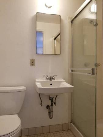 0BR/1BA Apartment · Berkeley photo 4
