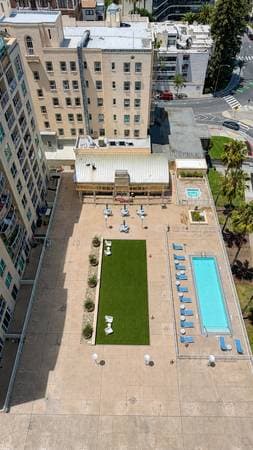 1BR/1BA Apartment on Lakeside Drive · Oakland photo 2