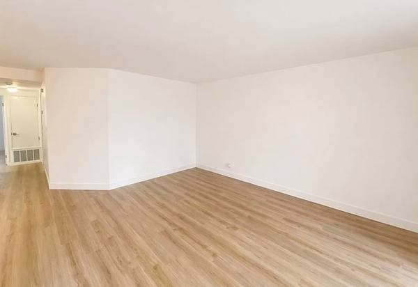 2BR/2BA Condo · Fremont photo 2