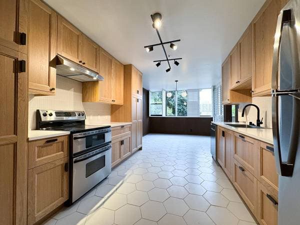 3BR/2BA Apartment · San Francisco photo 3