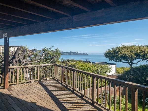1BR/1BA Apartment · Sausalito photo 3