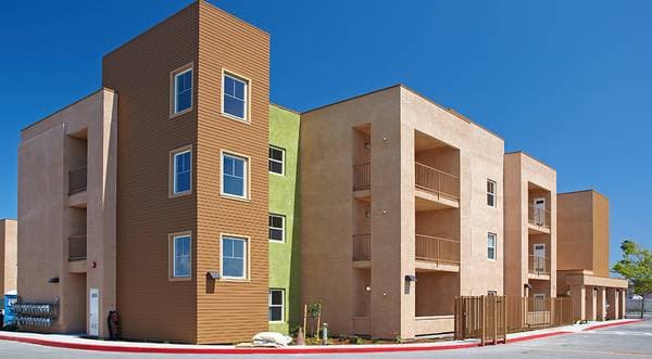 3BR/2BA Apartment · Oakland photo 1