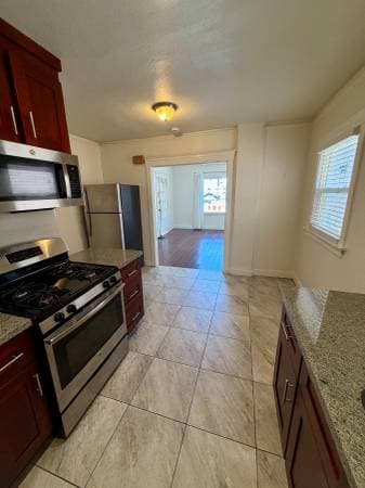 1BR/1BA Apartment on Hillsborough St · Oakland photo 4