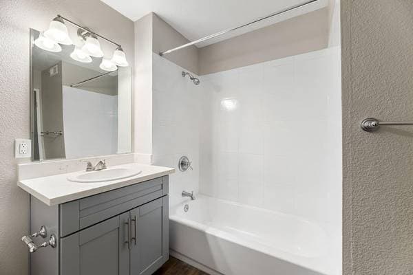 2BR/2BA Apartment on North Milpitas Boulevard · Milpitas photo 5