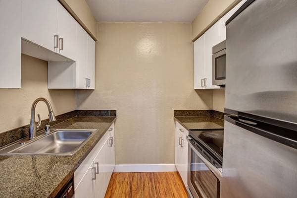 600 Whisman photo 3