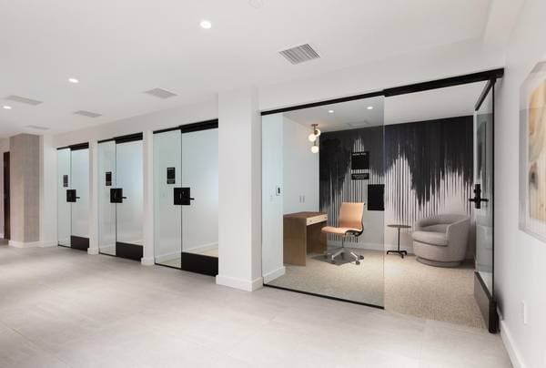 Apartments on Constitution Drive · Menlo Park photo 2