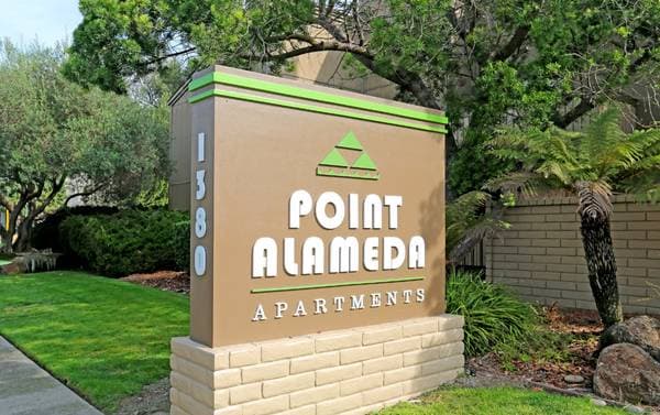 2BR/1BA Apartment on Ballena Blvd · Alameda photo 1