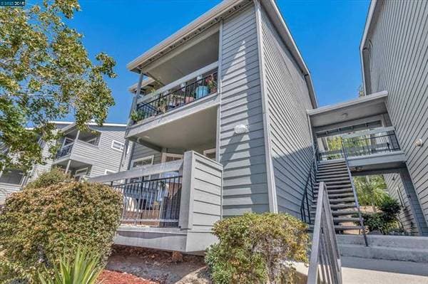 2BR/2BA Condo · Pleasanton photo 1