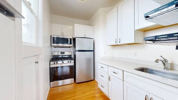 1BR/1BA Apartment on Taylor St - 8 · San Francisco photo 1