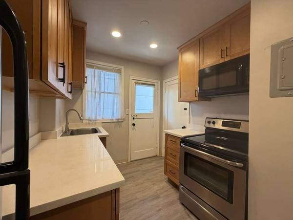 2BR/1BA Apartment on Home Place East Unit A · Oakland photo 2