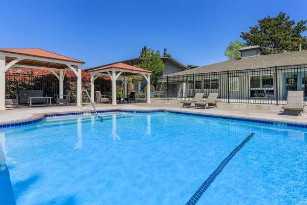 2BR/1BA Apartment on Stokes Street · San Jose photo 1