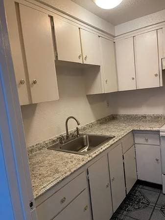 3BR/1BA Duplex · Pittsburg photo 3