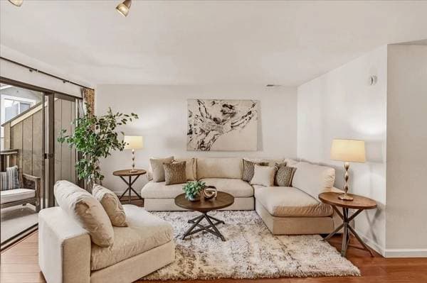 2BR/2BA Apartment on Union Ave Unit F · Campbell photo 2