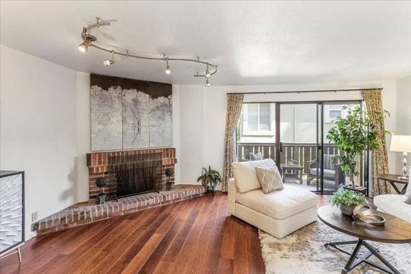 2BR/2BA Apartment on Union Ave Unit F · Campbell photo 3
