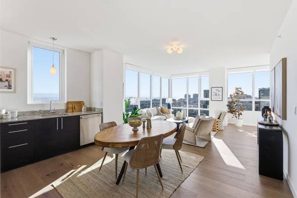 2BR/1BA Condo on Berry · San Francisco photo 3