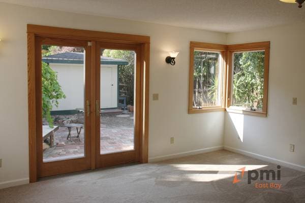 2307 Collins Ave photo 5