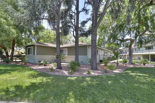658 Sierra Vista photo 5