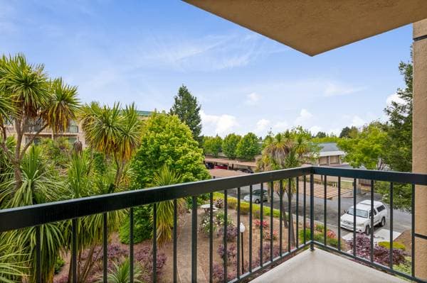 1BR/1BA Apartment on Enterprise Drive Ofc · Rohnert Park photo 5