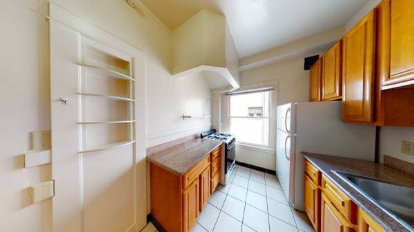 Shattuck Apartments photo 4