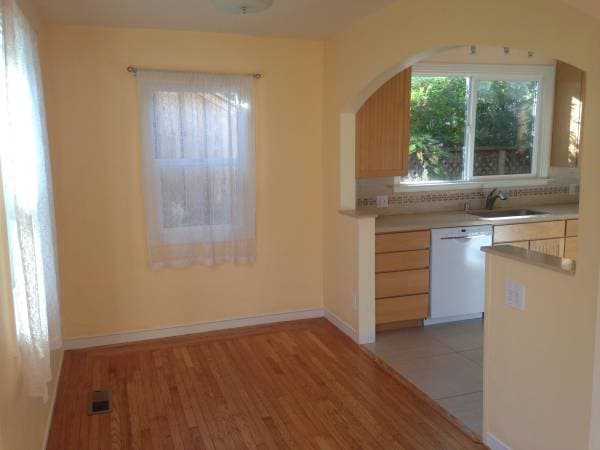 2BR/1BA Duplex · Berkeley photo 3