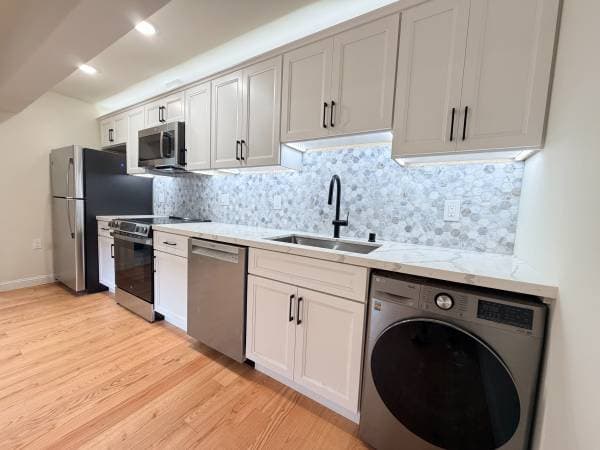 1BR/1BA Apartment on Fairmount Ave · Oakland photo 3