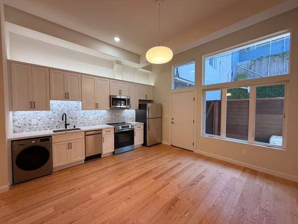 1BR/1BA Apartment on Fairmount Ave · Oakland photo 3