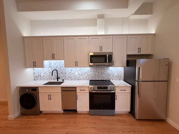 1BR/1BA Apartment on Fairmount Ave · Oakland photo 5