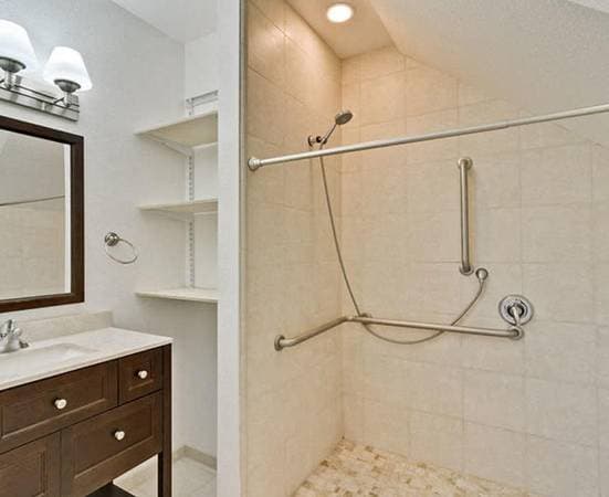2BR/1BA Apartment on Clay Street · Santa Cruz photo 2
