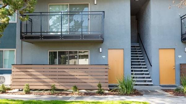 2BR/1BA Apartment · Fairfield photo 4
