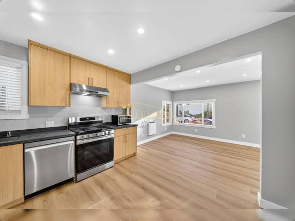 3BR/2BA Apartment on Stanton St Apt A · Berkeley photo 5
