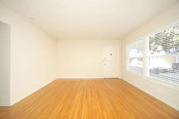 1BR/1BA Apartment on Forest Avenue · Palo Alto photo 2