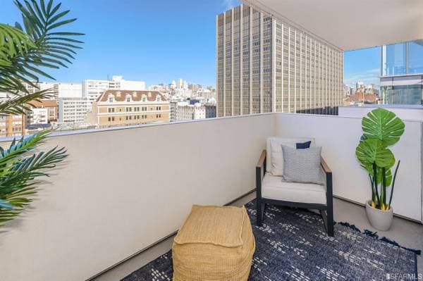 1BR/1BA Apartment on Golden Gate Ave · San Francisco photo 2