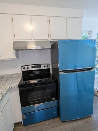 2BR/1BA Apartment on Herbert Street 6 · Santa Rosa photo 3