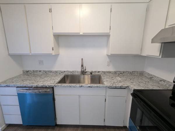 2BR/1BA Apartment on Herbert Street 6 · Santa Rosa photo 4