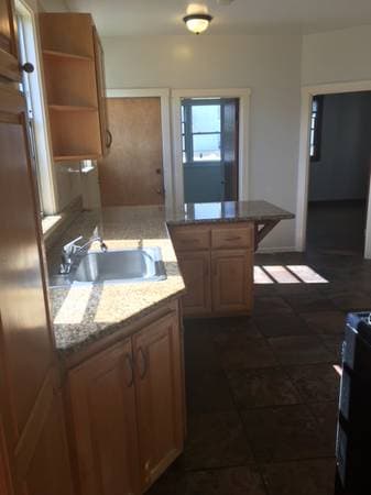 2BR/1BA Apartment on Blake St · Berkeley photo 2