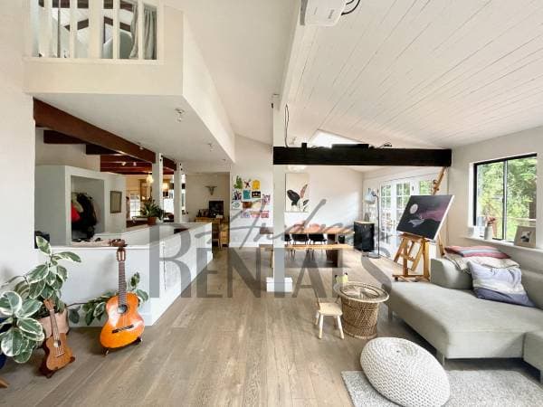 3BR/3BA Apartment · Oakland photo 2