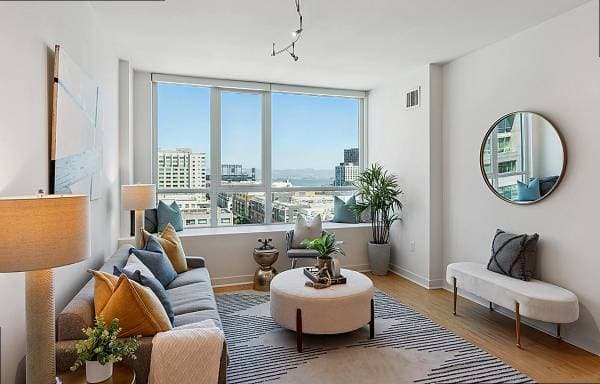 1BR/1BA Condo · San Francisco photo 3
