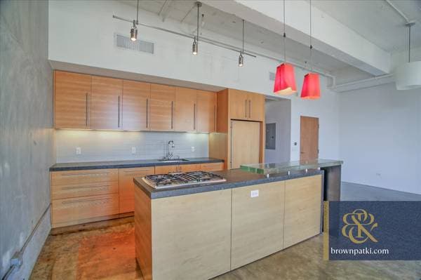 1BR/1BA Condo on Mint Plaza · San Francisco photo 5