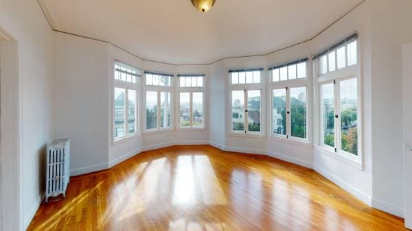 2BR/1BA Apartment on Duboce Avenue · San Francisco photo 1