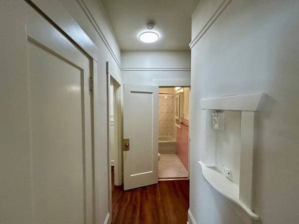 1112 LARKIN photo 3