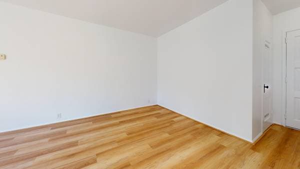 1BR/1BA Apartment on Garces Drive · San Francisco photo 2