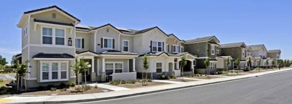 2BR/2BA Condo on Gold Street · Dixon photo 5
